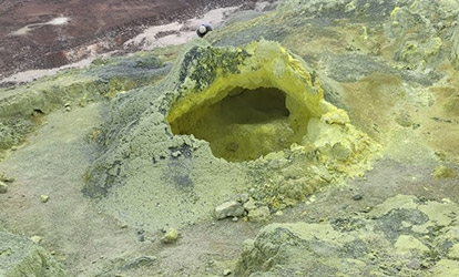 Minas de enxofre do vulcão Sierra Negra ilha Isabela Galápagos.