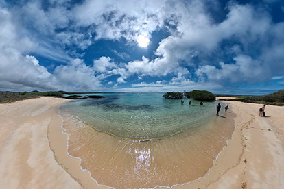 Playa Escondida isla Santa Cruz.
